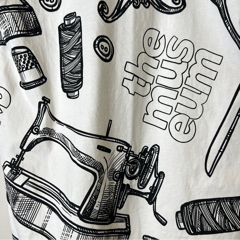 Rare The Museum Graphic Black and White Men's Shirt Iconic DC Streetwear Brand - Picture 6 of 9